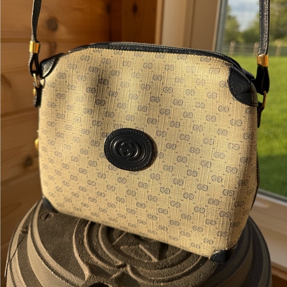 Gucci VINTAGE Micro GG Navy Canvas Crossbody - Picture 2 of 10